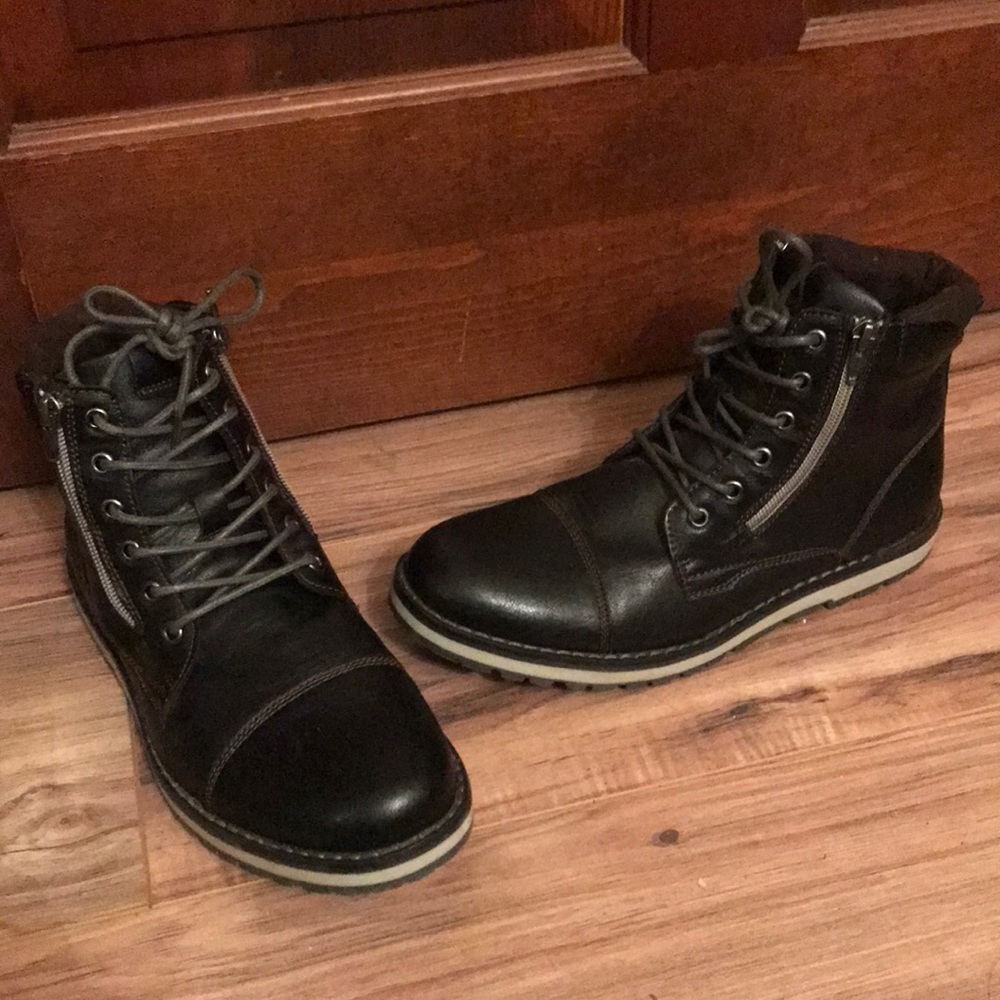 Rock Republic Men’s boots size 8, Fit women’s 9.5